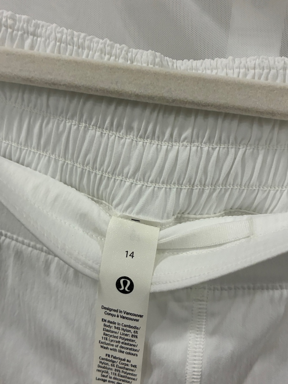 NWT Lululemon White Sculpt Cropped Tank + Hotty Hot Shorts Bundle Size 14 - Picture 3 of 6